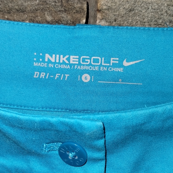 NikeGolf dri fit shorts,great condition, turquoise, cotton poly spandex - Picture 3 of 7